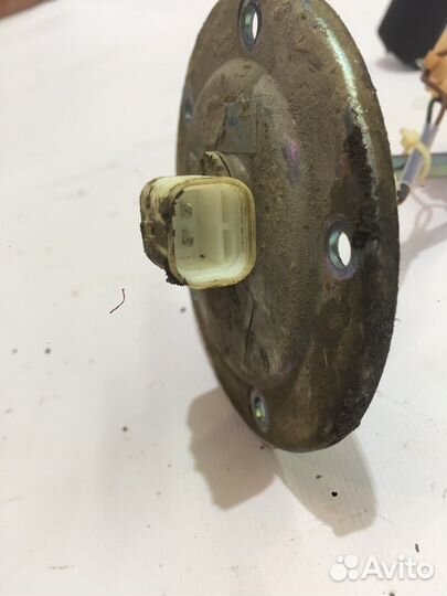 Датчик уровня топлива (Kia Quoris)