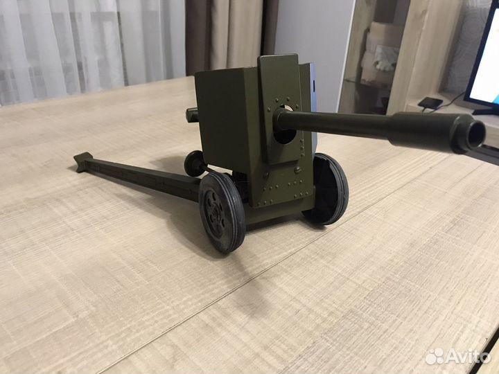 Танк и пушка СССР