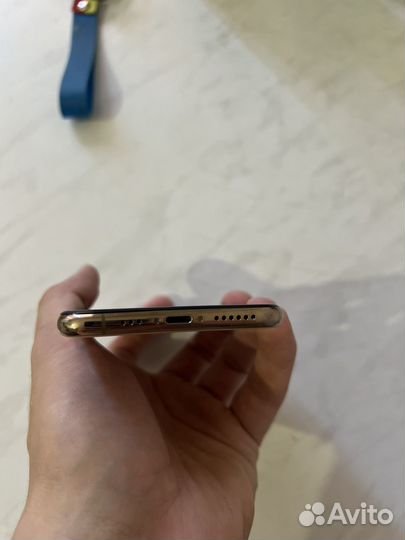 iPhone Xs, 64 ГБ