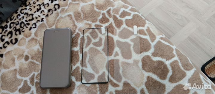 Чехол на xiaomi redmi note 9 идва брони стекла