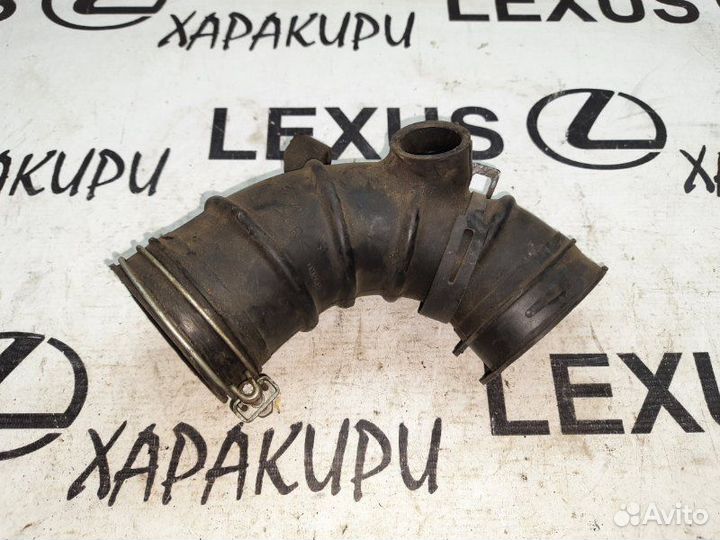 Патрубок воздушного фильтра Toyota Land Cruiser