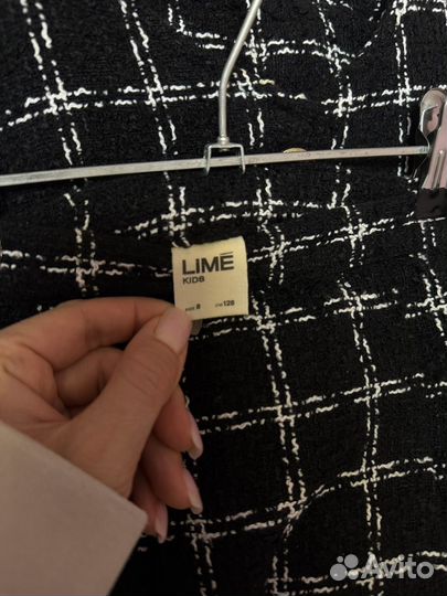 Костюм твидовый 134