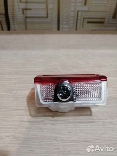 Проекция логотипа мерседеса