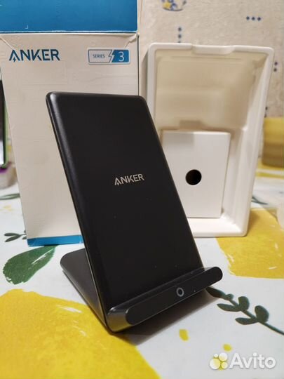 Беспроводное зарядное устройство Anker A2523