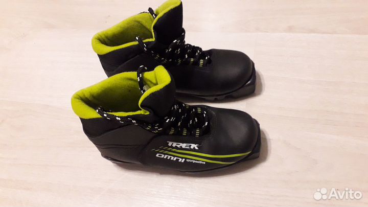 Лыжные ботинки