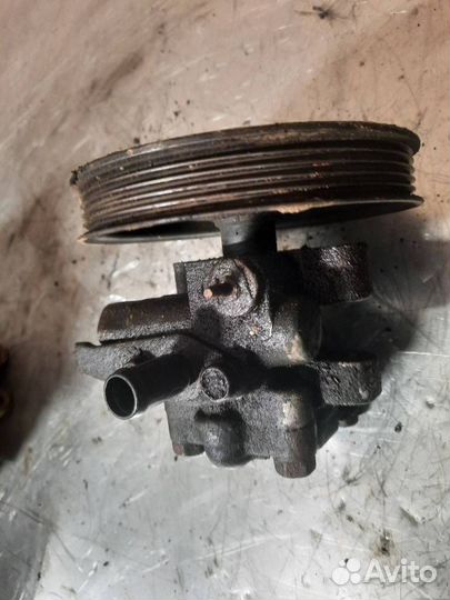 Насос гидроусилителя руля Kia Magentis рест. 2004