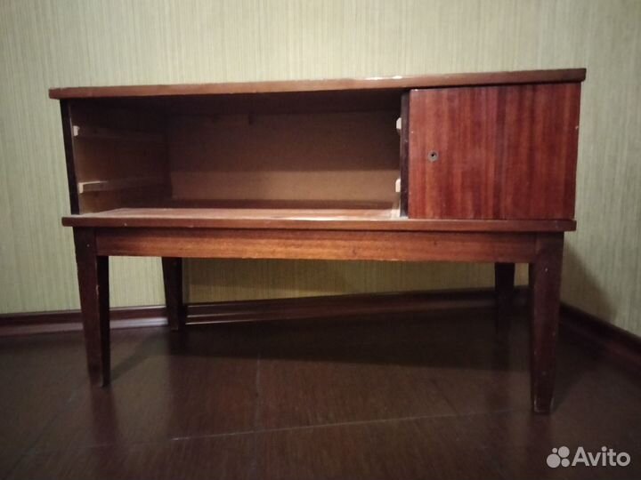 Под реставрацию элегантная тумбочка СССР