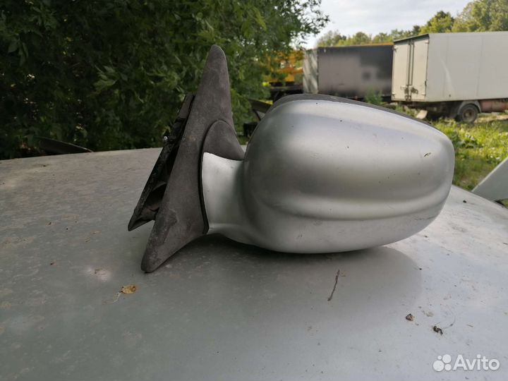 Зеркало заднего вида