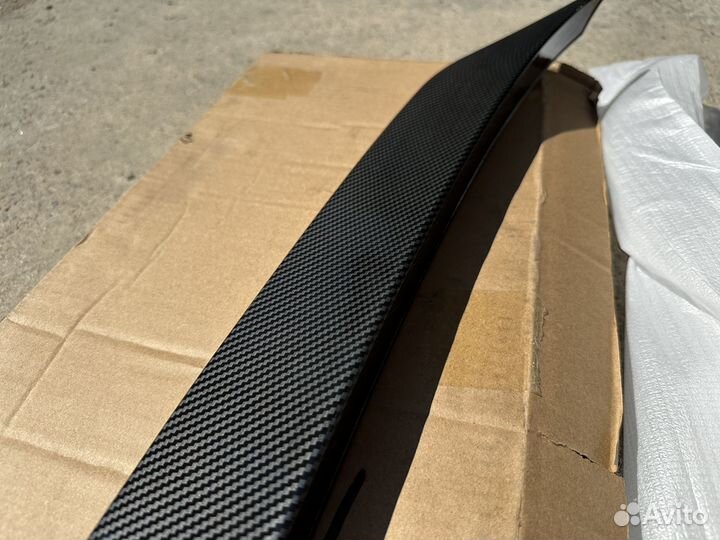 Спойлер/ накладка на крышку багажника BMW G30