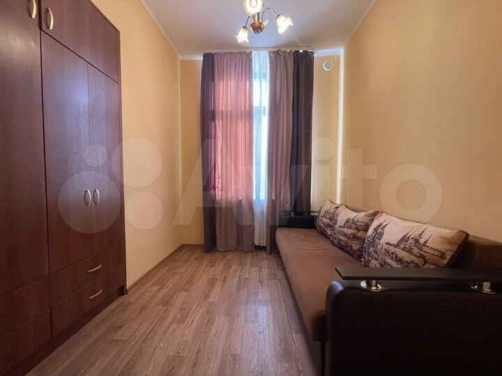 2-к. квартира, 72 м², 1/1 эт.