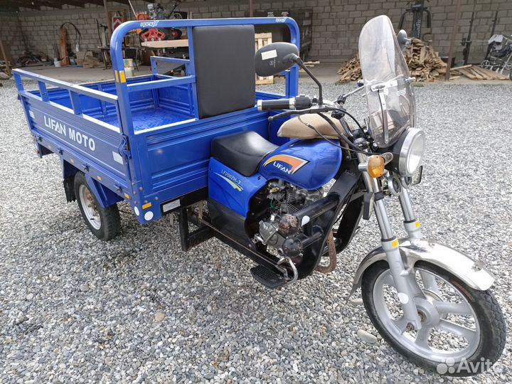 Мотоцикл трицикл Лифан