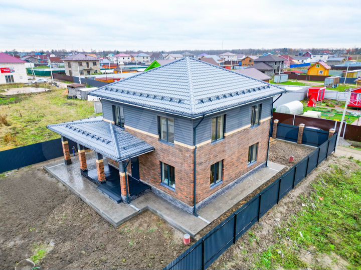 Дом 230 м² на участке 6 сот.