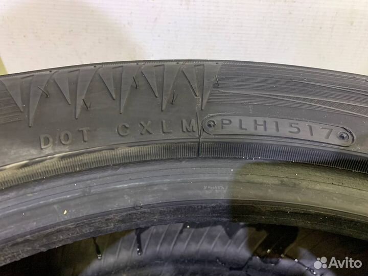 Nitto Therma Spike 215/55 R17