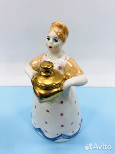 Статуэтка Девушка с самоваром Дулево