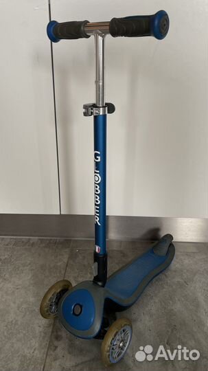 Самокат трехколесный Globber