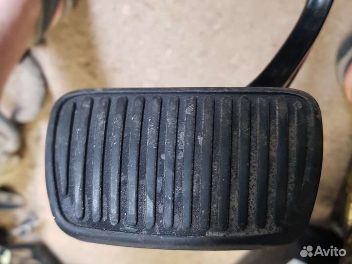 Педаль тормоза Kia K5