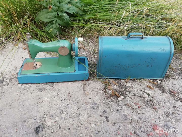Детская швейная машинка Ленинград СССР