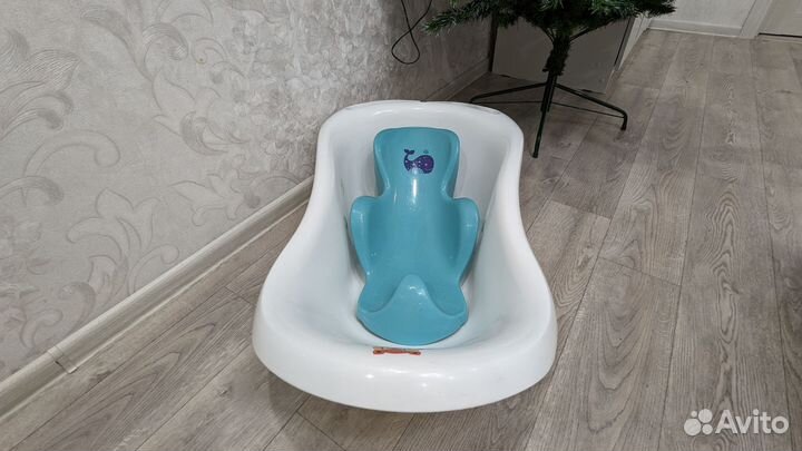 Ванночка для купания с горкой