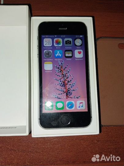 Телефон iPhone 5s