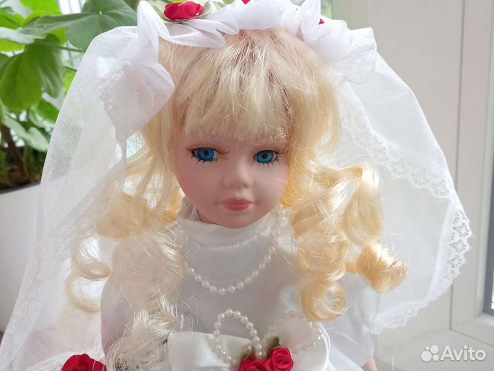 Кукла на подставке