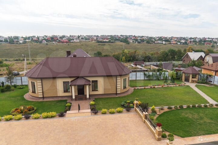 Коттедж 334 м² на участке 30 сот.