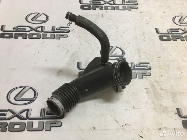 Патрубок воздушного фильтра Toyota RAV4