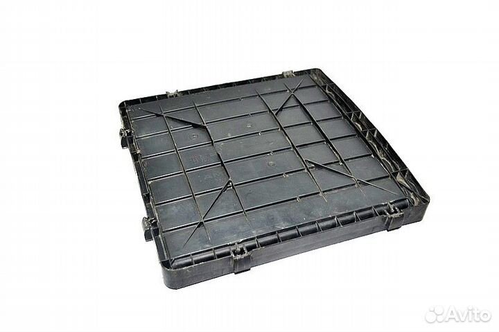 Крышка отделения для жгутов проводов кабины merced