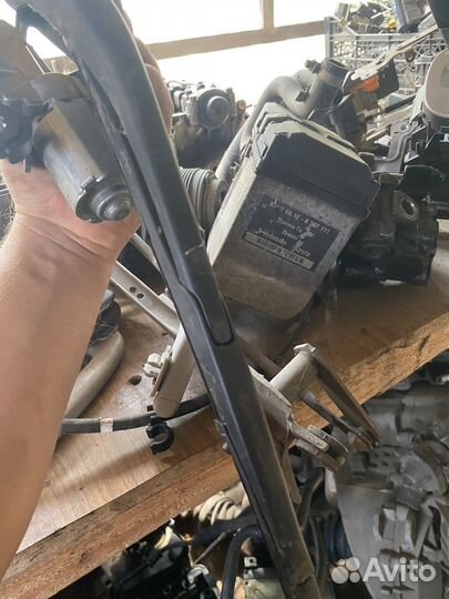 Peugeot 206 задний дворник универсал