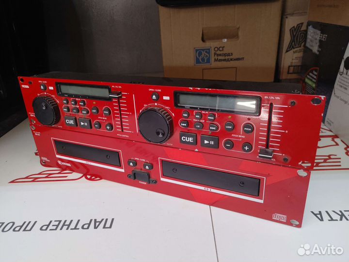 Профессиональный DJ-CD-плеер Volta CDJ-22