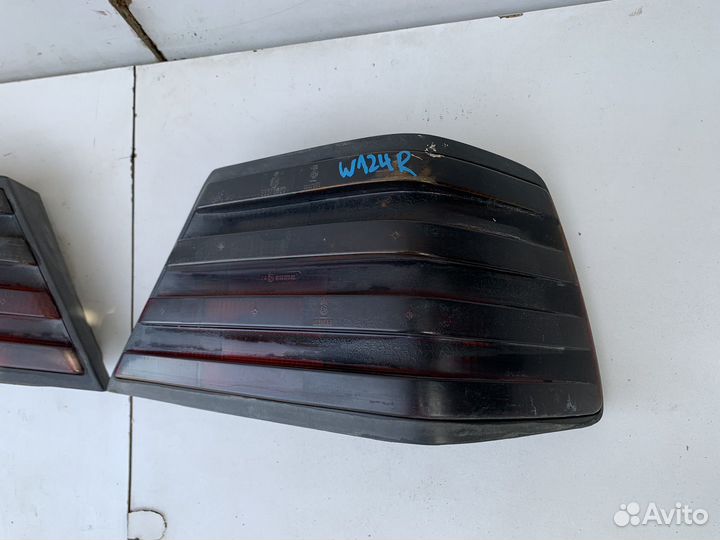 Фонарь задний правый/левый MB W124