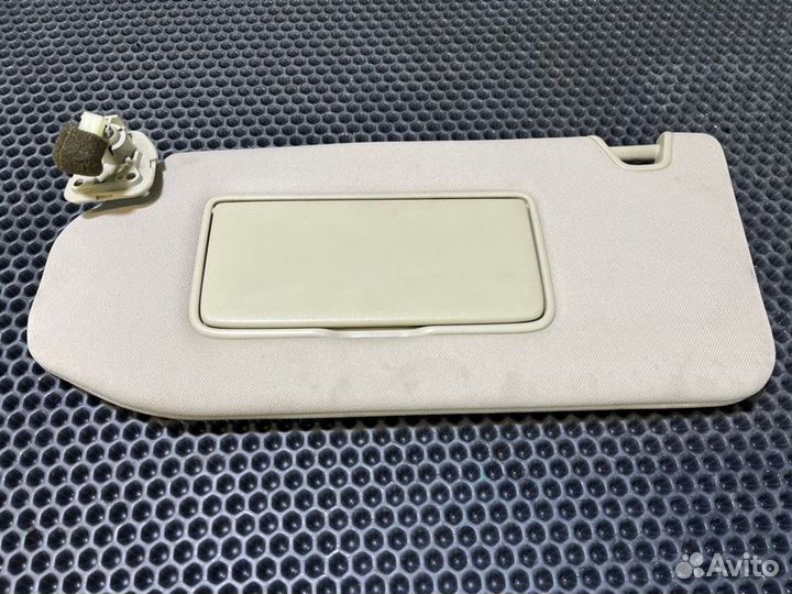 Козырек солнцезащитный лев. Infiniti QX70