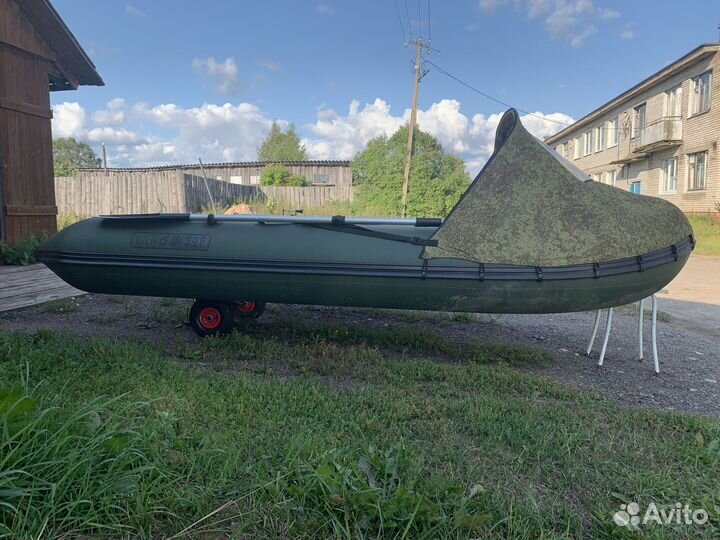 Продам лодку Dingo 34F