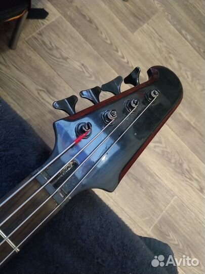 Бас гитара thunderbird