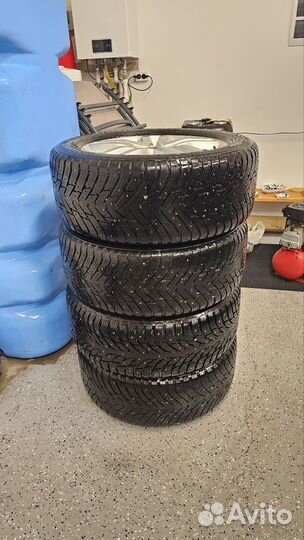 Диски на mercedes R20,Оригинал. С резиной