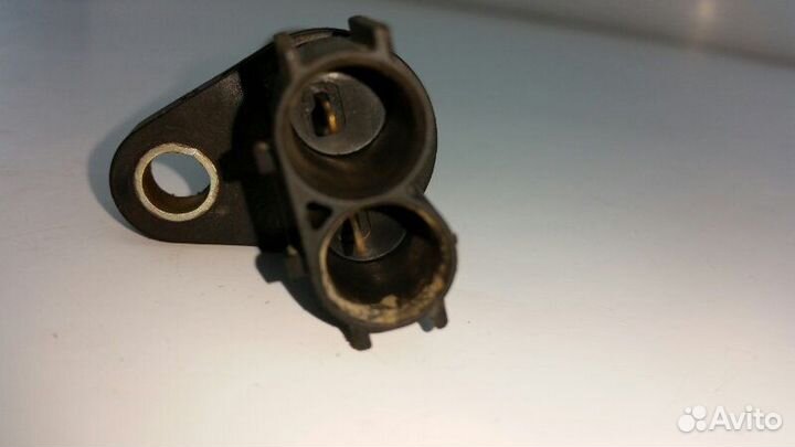 Датчик положения коленвала Toyota Vitz NCP10 2NZ