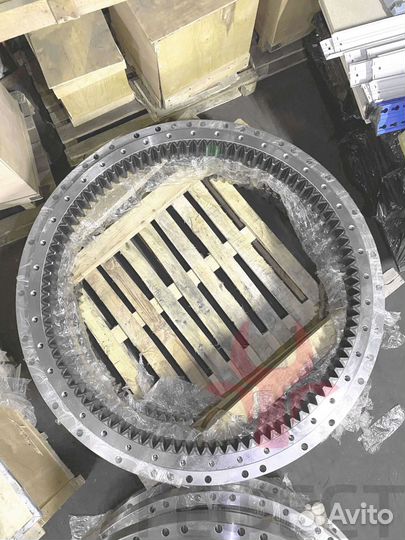 Поворотный круг Hyundai R320LC-9 81Q9-01021