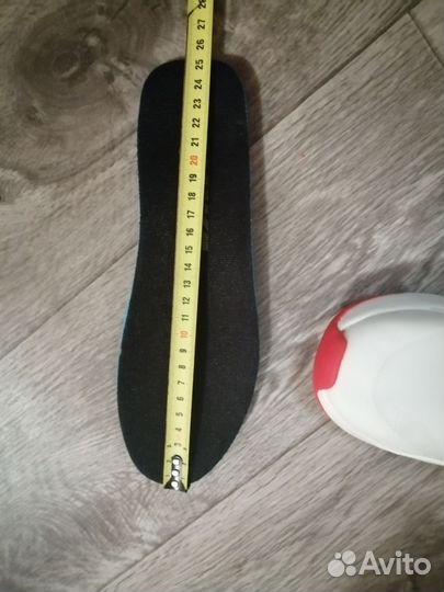 Кроссовки новые