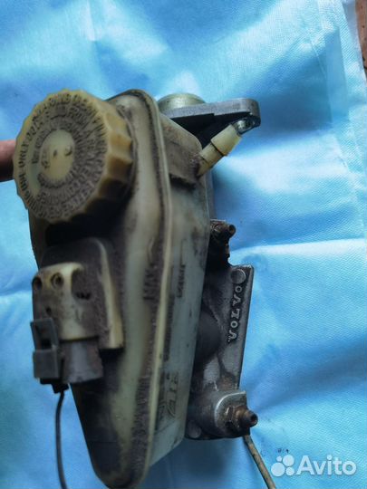 Главный тормозной цилиндр Вольво 940 94г