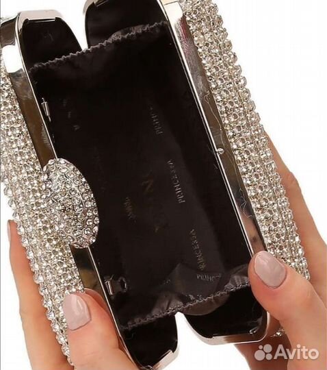 Клатч со стразами