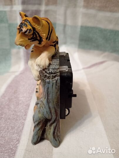 Настольные часы тигр 10 на 11 см