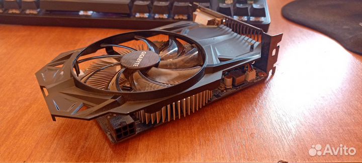 Видеокарта GTX 750