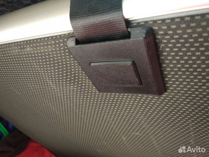 Кнопка фиксатора спального места Volvo FH