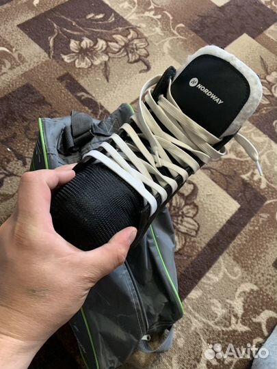 Коньки хоккейные 40 размер