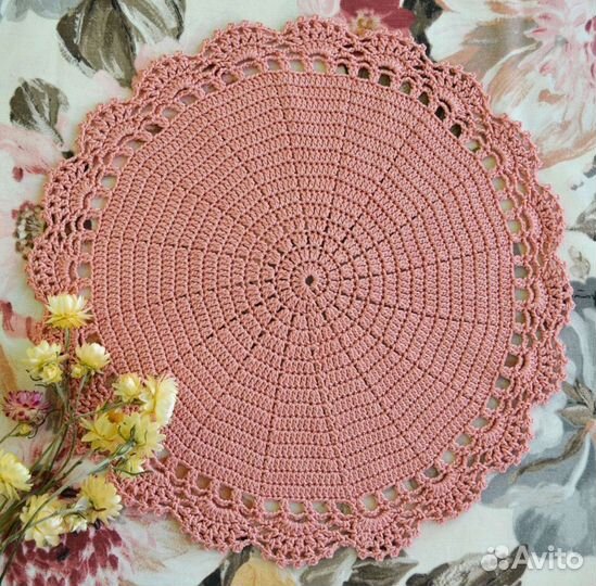 Салфетка сервировочная вязаная