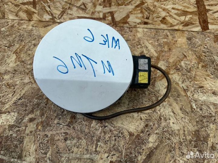 Лючок бензобака Volkswagen Golf GTI VI