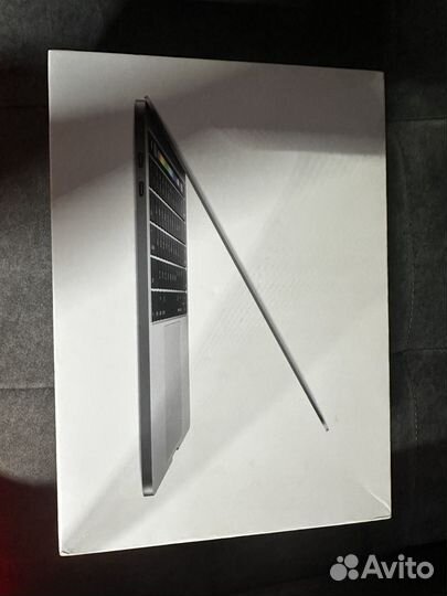 Apple MacBook Pro 13 2016 touch bar A1706