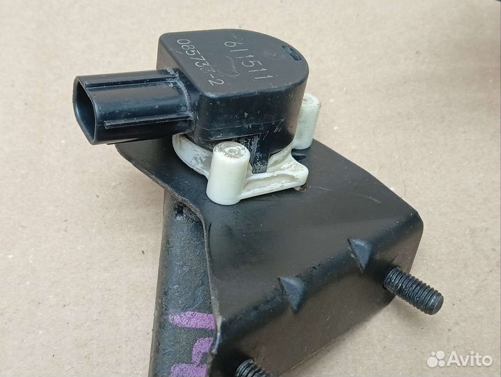 Датчик положения кузова Toyota Camry 40