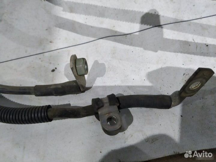 Силовой провод аккумулятора Audi A4 B7