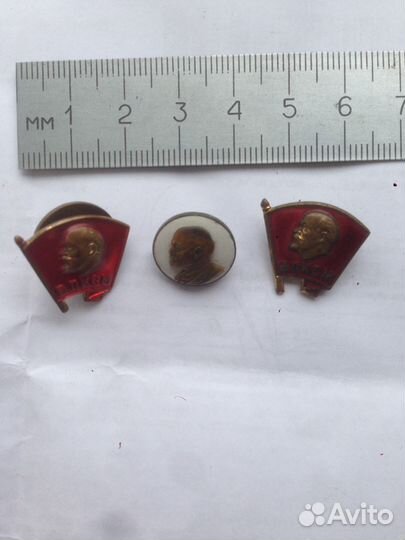 Продам значки комсомолец и Ленин ммд