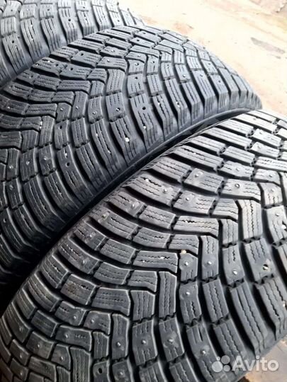 Continental IceContact 3 235/60 R17 106T